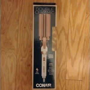 NWOT Conair Triple Barrel Waver